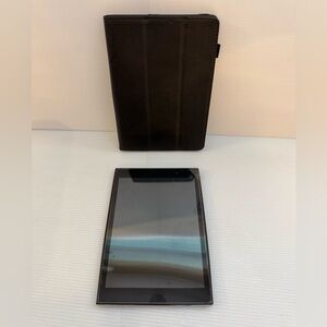 Gigaset Android 8 Inch QV830 8GB Black LCD Tablet With Black Case Tested Working